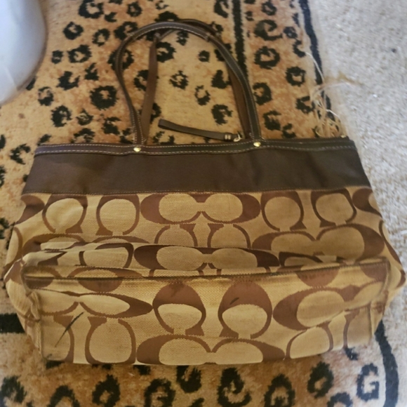 Coach Bag - Picture 2 of 3